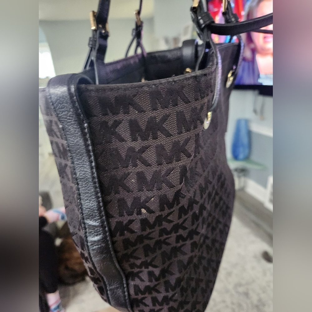 Michael Kors jet set bag - Picture 3 of 7